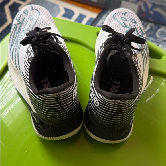 New Balance FuelCell RC Elite - Picture 6 of 7